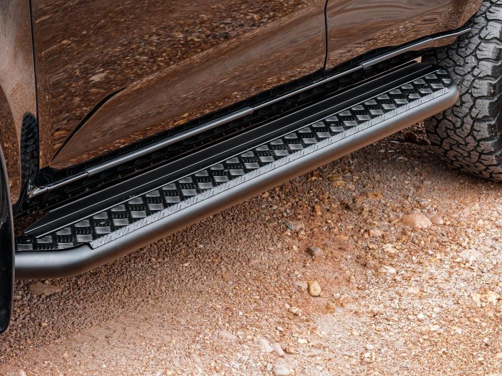 Piak Side Step (Can use for rails, Black) to suit Isuzu MU-X (6-2021 on) - PKSSISM21B
