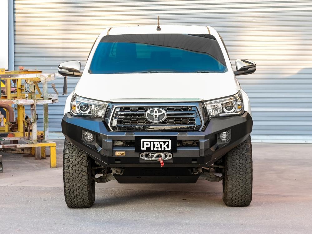 PIAK Elite Non Loop Bull Bar with Black Protection Plate to suit Toyota HiLux (6-2018 to 4-2020) - PKEBTYH18BB