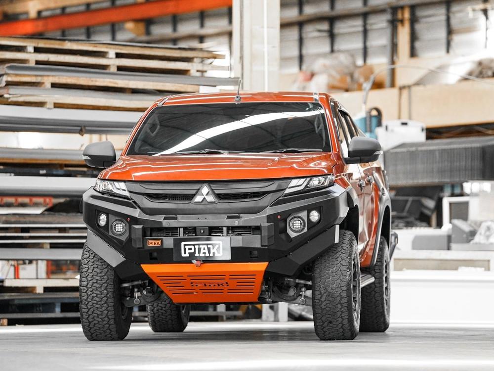 PIAK Elite Non Loop Bull Bar (Black Recovery Points & Orange Bash Plate) to suit Mitsubishi Triton (11-2018 to 11-2023) - PKEBMIT19BZ
