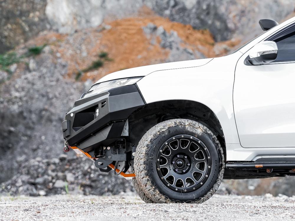 PIAK Elite Non Loop Bull Bar (Black Recovery Points & Orange Bash Plate) to suit Mitsubishi Pajero Sport QF (11-2019 to 2-2024) - PKEBMIP20BZ
