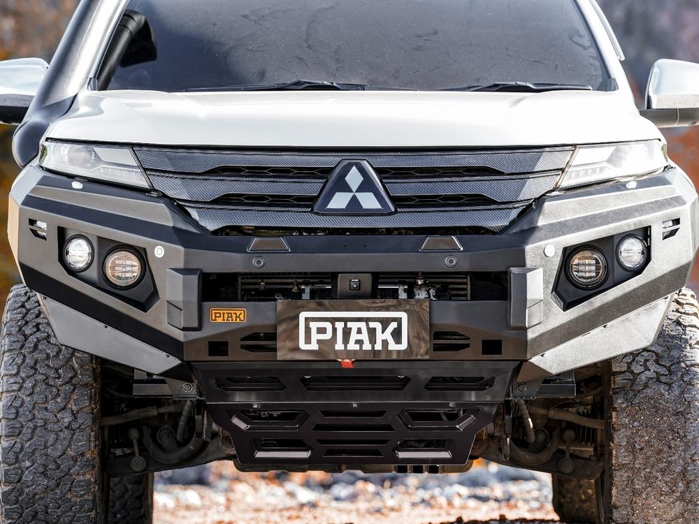 PIAK Elite Non Loop Bull Bar (Orange Recovery Points & Black Bash Plate) to suit Mitsubishi Pajero Sport QF (11-2019 to 3-2024) - PKEBMIP20ZB