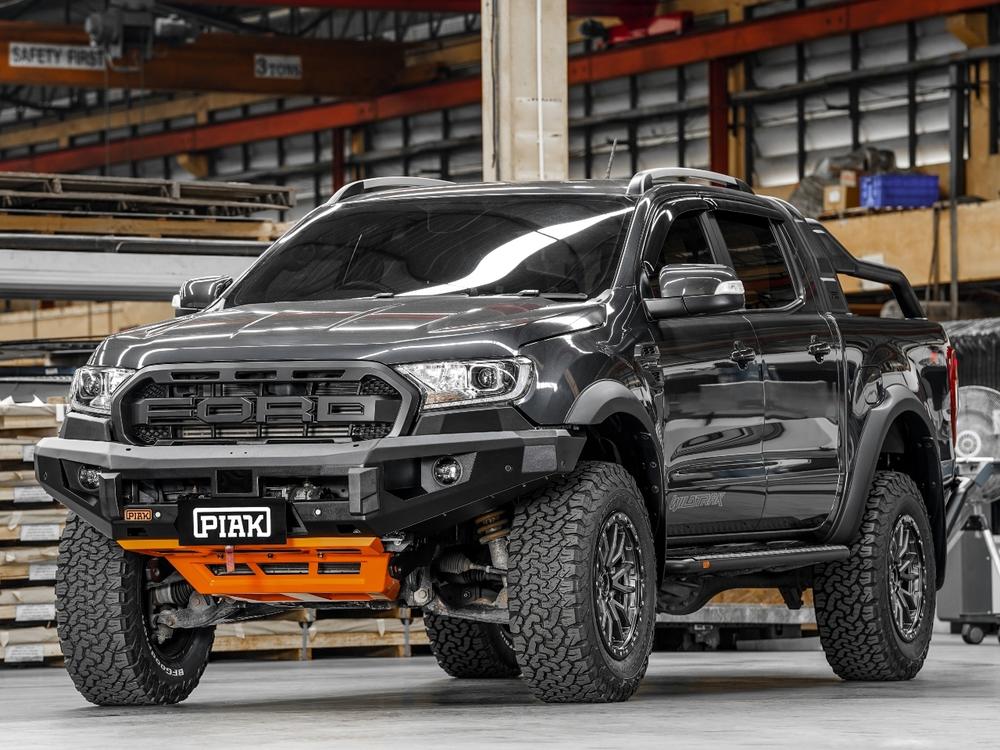 PIAK Elite Non Loop Bull Bar (Black Recovery Points & Orange Bash Plate) to suit Ford Ranger PX MKII & MKIII (6-2015 to 3-2022) & Everest (7-2015 to 5-2022) - PKEBFDR15BZ