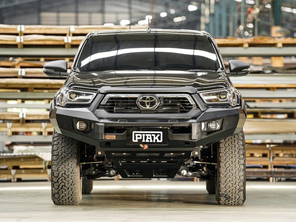 PIAK Elite Non Loop Bull Bar (Black Recovery Points & Bash Plate) to suit Toyota HiLux (5-2020 to 12-2023) - PKEBTYH20BB