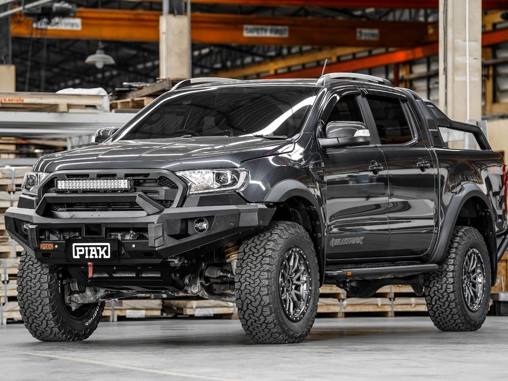 Elite Non Loop Bull Bar (Black Recovery Points & Bash Plate) to suit Ford Ranger PX MKII & MKIII (6-2015 to 3-2022) & Everest (7-2015 to 5-2022) - PKEBFDR15BB