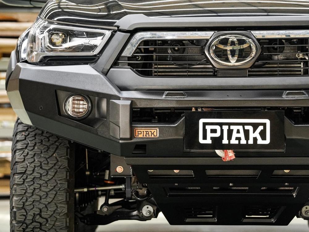 PIAK Elite Non Loop Bull Bar (Black Recovery Points & Bash Plate) to suit Toyota HiLux (5-2020 to 12-2023) - PKEBTYH20BB