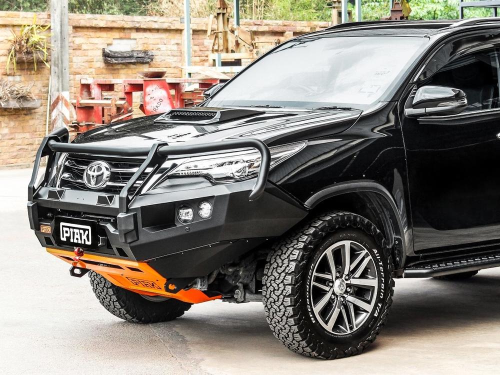 PIAK Elite Non Loop Bull Bar (Black Recovery Points & Orange Bash Plate) to suit Toyota Fortuner (8-2015 to 5-2018) - PKEBTYF15BZ