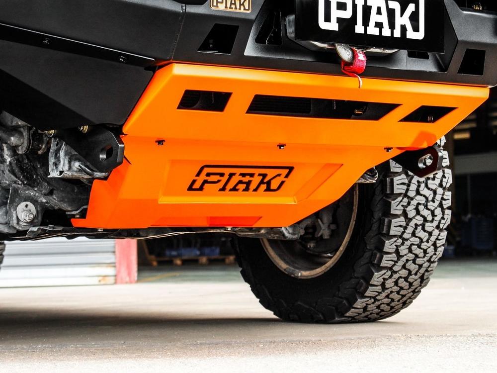 PIAK Elite Non Loop Bull Bar (Black Recovery Points & Orange Bash Plate) to suit Toyota Fortuner (8-2015 to 5-2018) - PKEBTYF15BZ