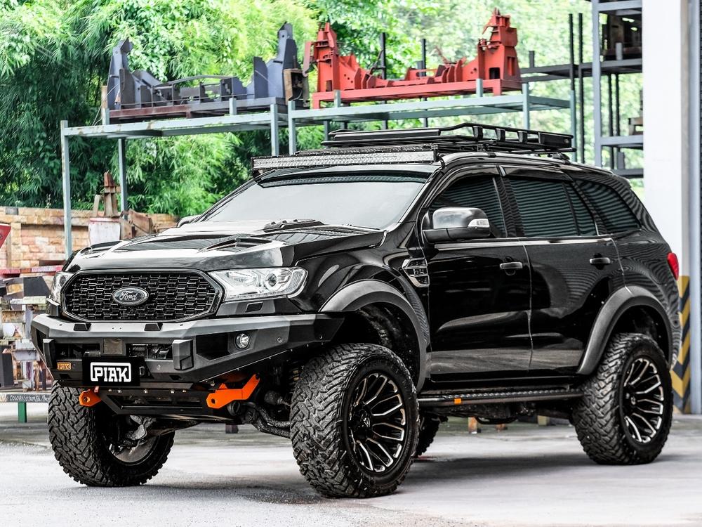 PIAK Elite Non Loop Bull Bar (Orange Recovery Points & Black Bash Plate) to suit Ford Ranger PX MKII & MKIII (6-2015 to 3-2022) & Everest (7-2015 to 5-2022) - PKEBFDR15ZB