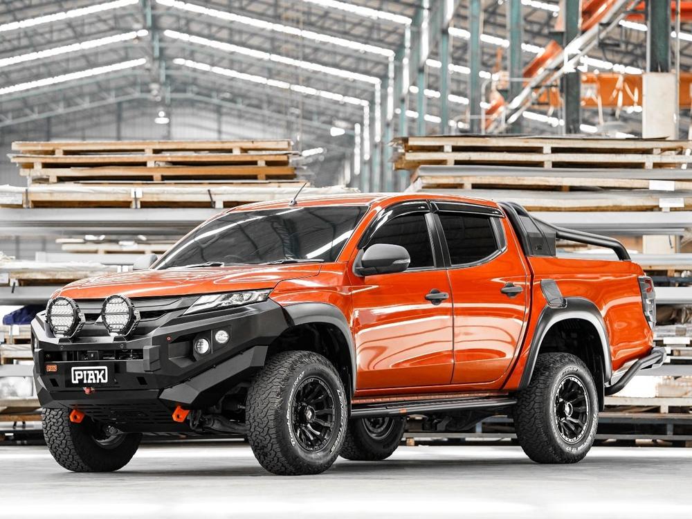 PIAK Elite Non Loop Bull Bar (Orange Recovery Points & Black Bash Plate) to suit Mitsubishi Triton (11-2018 to 11-2023) - PKEBMIT19ZB