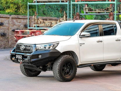 PIAK Elite Non Loop Bull Bar with Black Protection Plate to suit Toyota HiLux (6-2018 to 4-2020) - PKEBTYH18BB