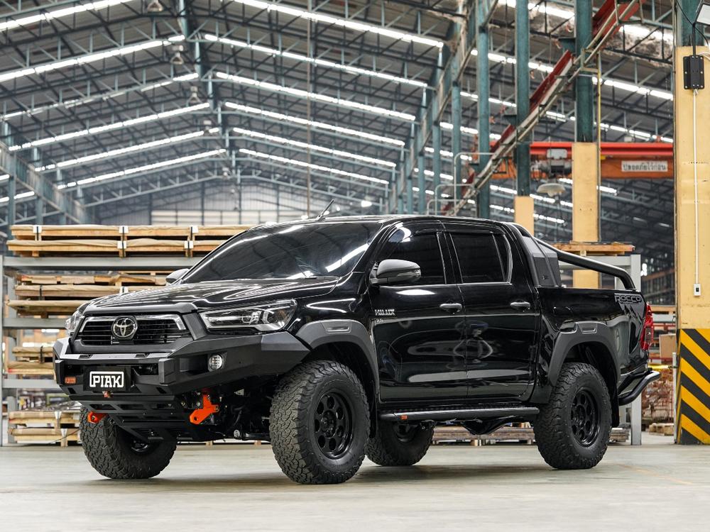 PIAK Elite Non Loop Bull Bar (Orange Recovery Points & Black Bash Plate) to suit Toyota HiLux (5-2020 to 12-2023) - PKEBTYH20ZB